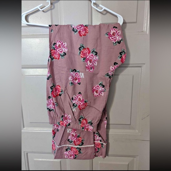 VS Pink Floral pajamas set lounge - Picture 4 of 4